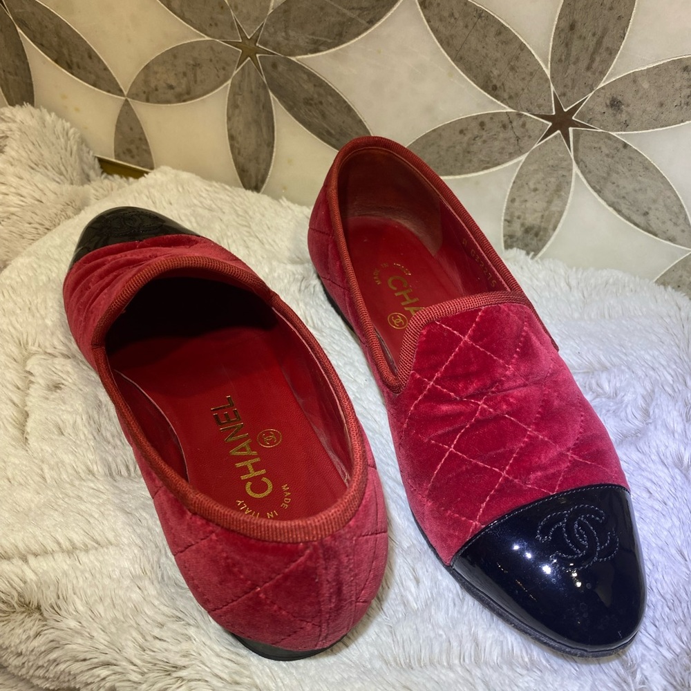 Chanel Red Velvet Diamond Loafer / Moccasin - Gem